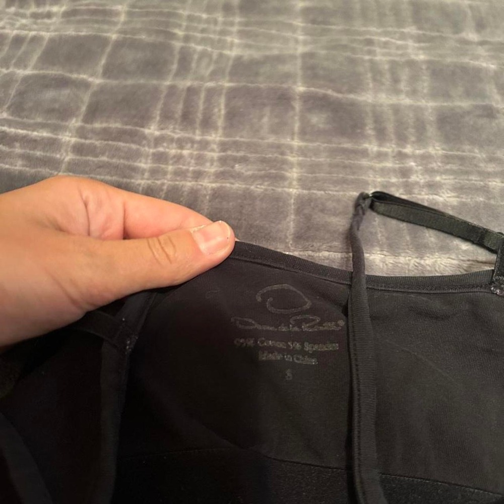 black basic tank - Picture 2 of 3